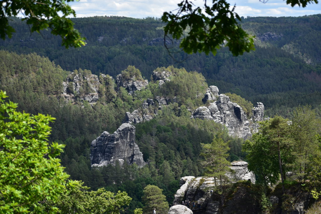 Weitblick auf Felsen 